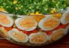 Salată Delicioasă și Sănătoasă cu Ouă Fierte și Legume – Rețetă Simplă și Rapidă