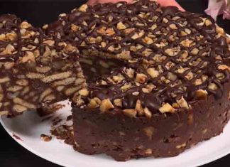 Descoperă reteta de Tort de biscuiți și nucă - Rețetă simplă, fără coacere și ușor de pregătit