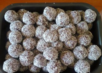Bulgărași din ciocolată si biscuiti tăvăliti prin nucă de cocos - Rețeta ideală pentru un desert rapid și delicios