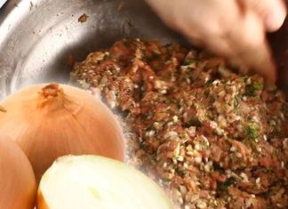 Secretul Sarmalelor Delicioase: Cantitatea Perfectă de Ceapă la un Kilogram de Carne