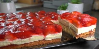 Delicioasa Prăjitură cu Căpșuni și Vanilie - Moale și Cremoasă