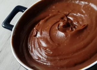 Rețetă Clasică de Ciocolată de Casă cu Lapte Praf și Cacao