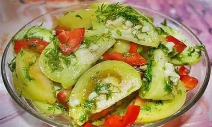 De Sezon: Salată de Gogonele pentru Iarnă – Rețetă Simplă și Delicioasă, Ideală pentru Toată Familia