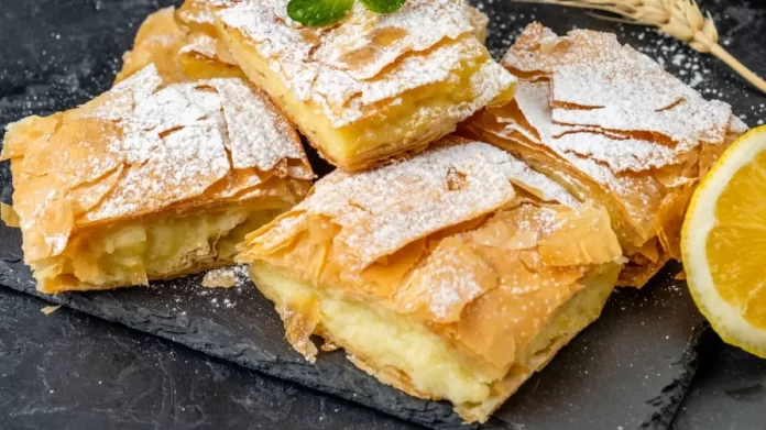 Bougatsa